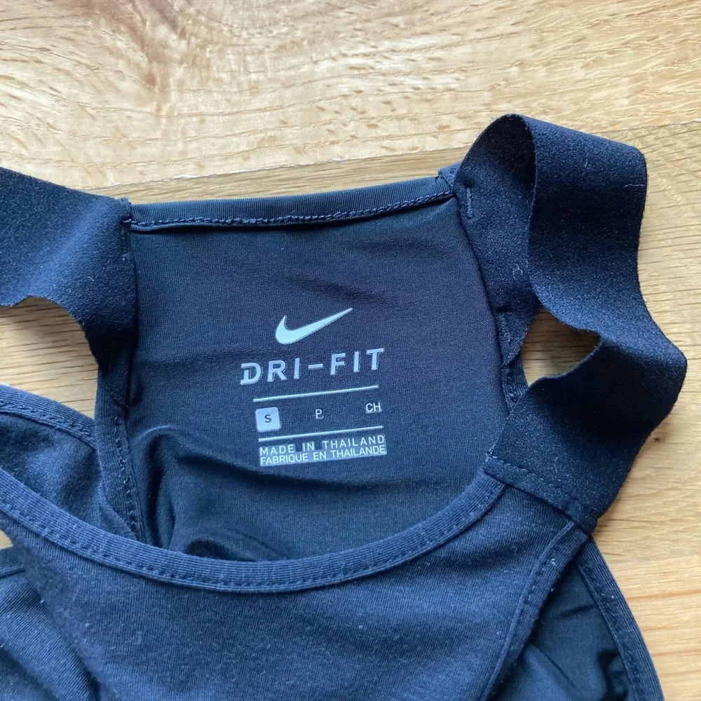 Nike Cutaway Tank Size S Black Dri-Fit Like New